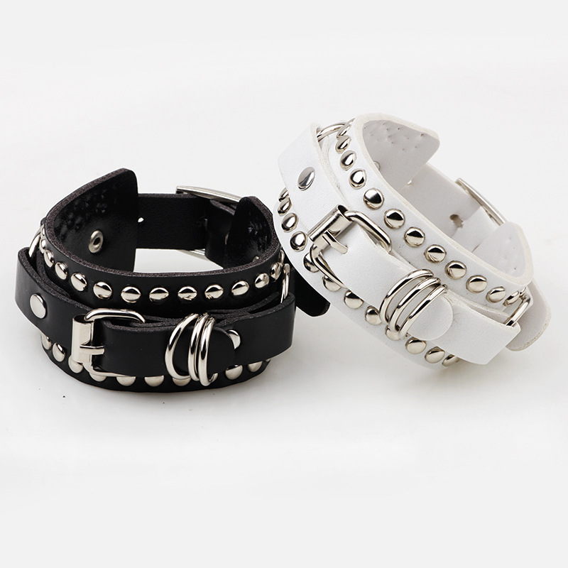 Women'S Emo Accessories - Goth czarna skórzana opaska na nadgarstek