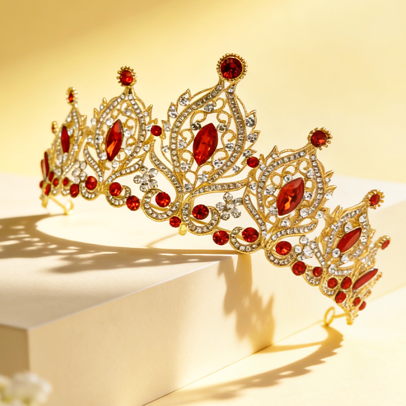 Women'S Red Accessories - Korona w stylu barokowym, wykonana ze