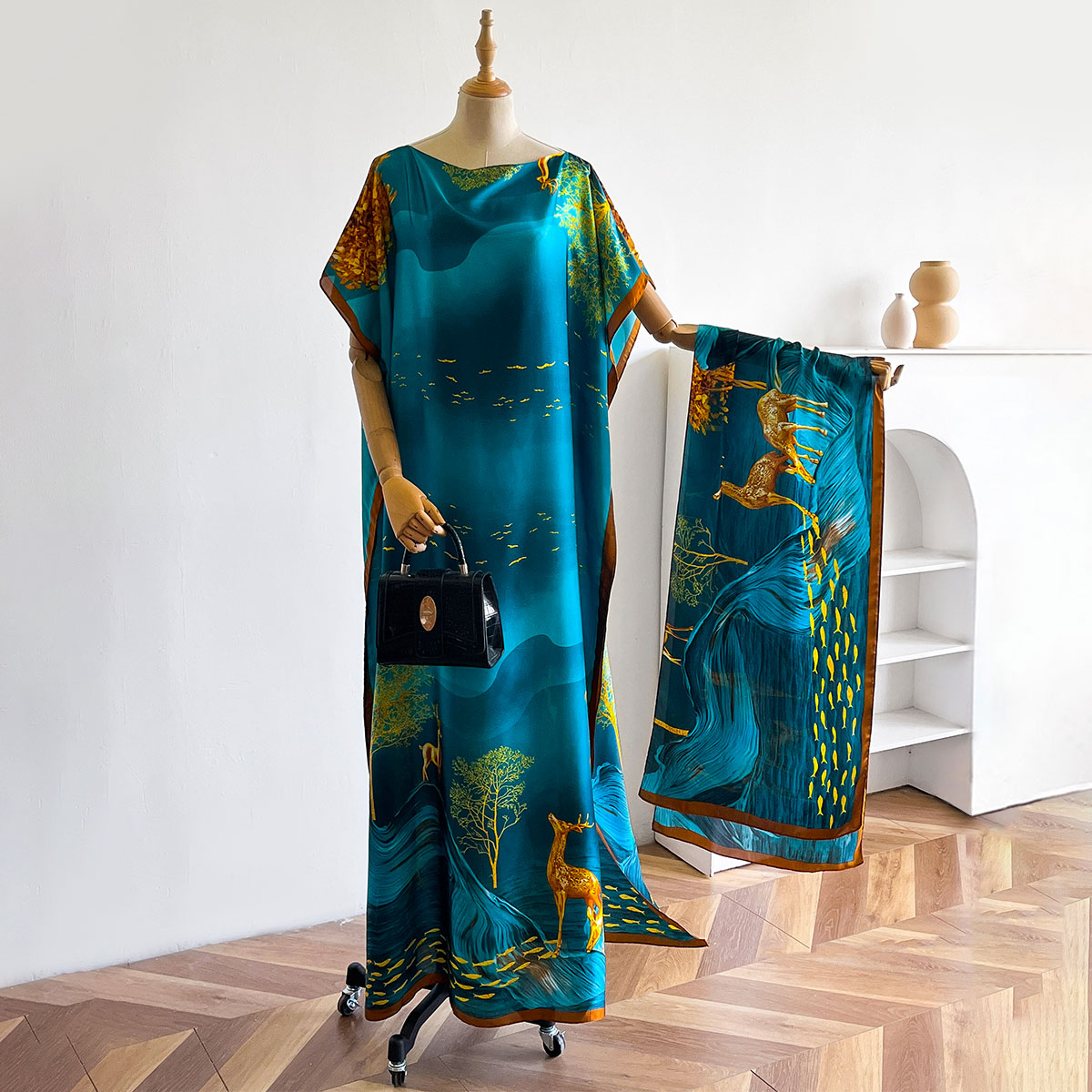 Women Accessories Dubai - Długi szal damski Dubaj Fashion MUMU