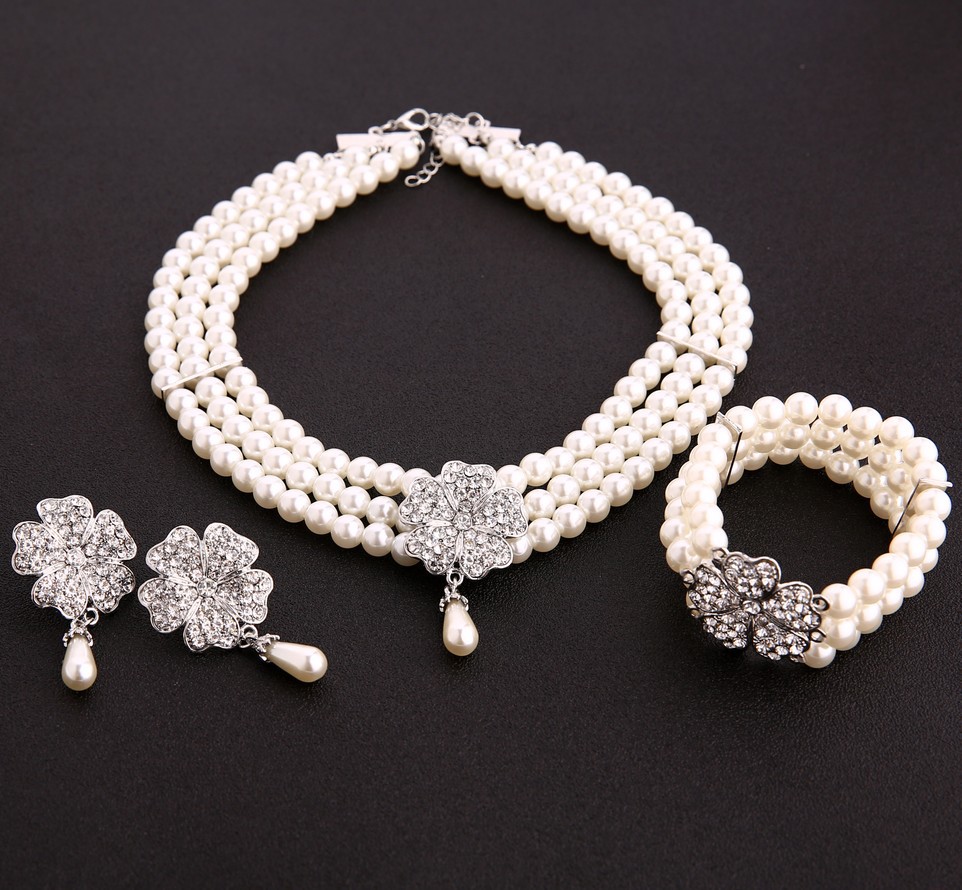 Audrey Hepburn śniadanie w Tif – Women'S Accessories In The 1950S recenzja i cena