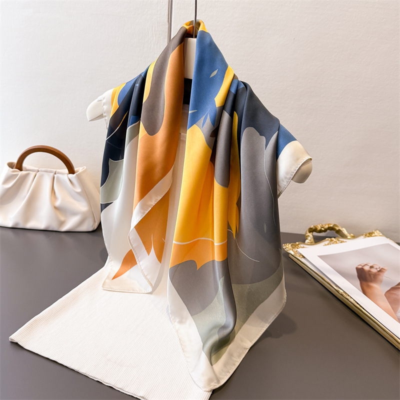 Nowa damska kwadratowa apaszka – Silk Scarf Square recenzja i cena